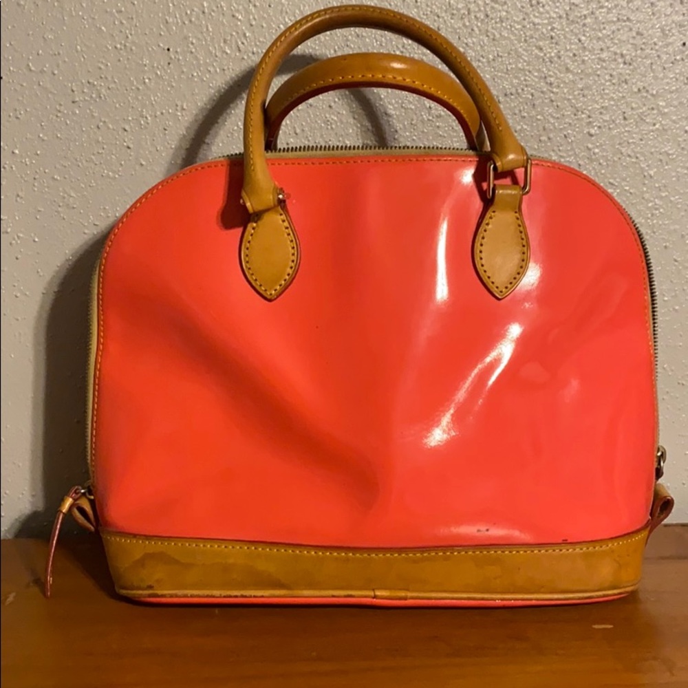 Dooney & Bourke - Picture 3 of 4